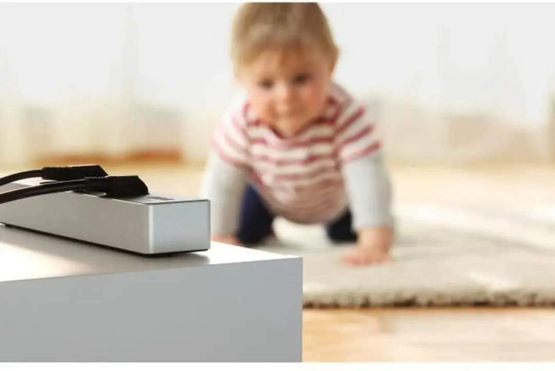 Eve Energy Strip Slimme Stroomdoos - 3 Stopcontacten - Zwart/Wit