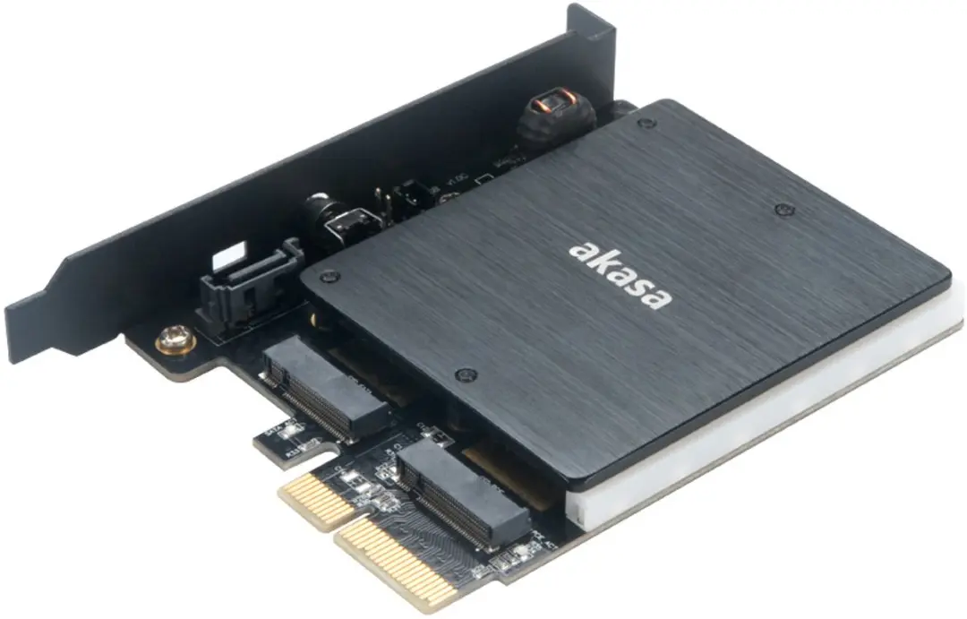 Akasa AK-PCCM2P-03 M.2 SSD Adapter - RGB & Koellichaam