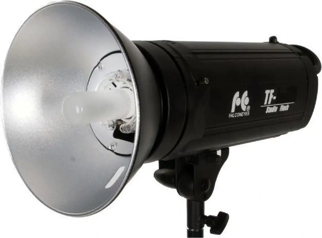 Falcon Eyes TF-300A Studioflitser