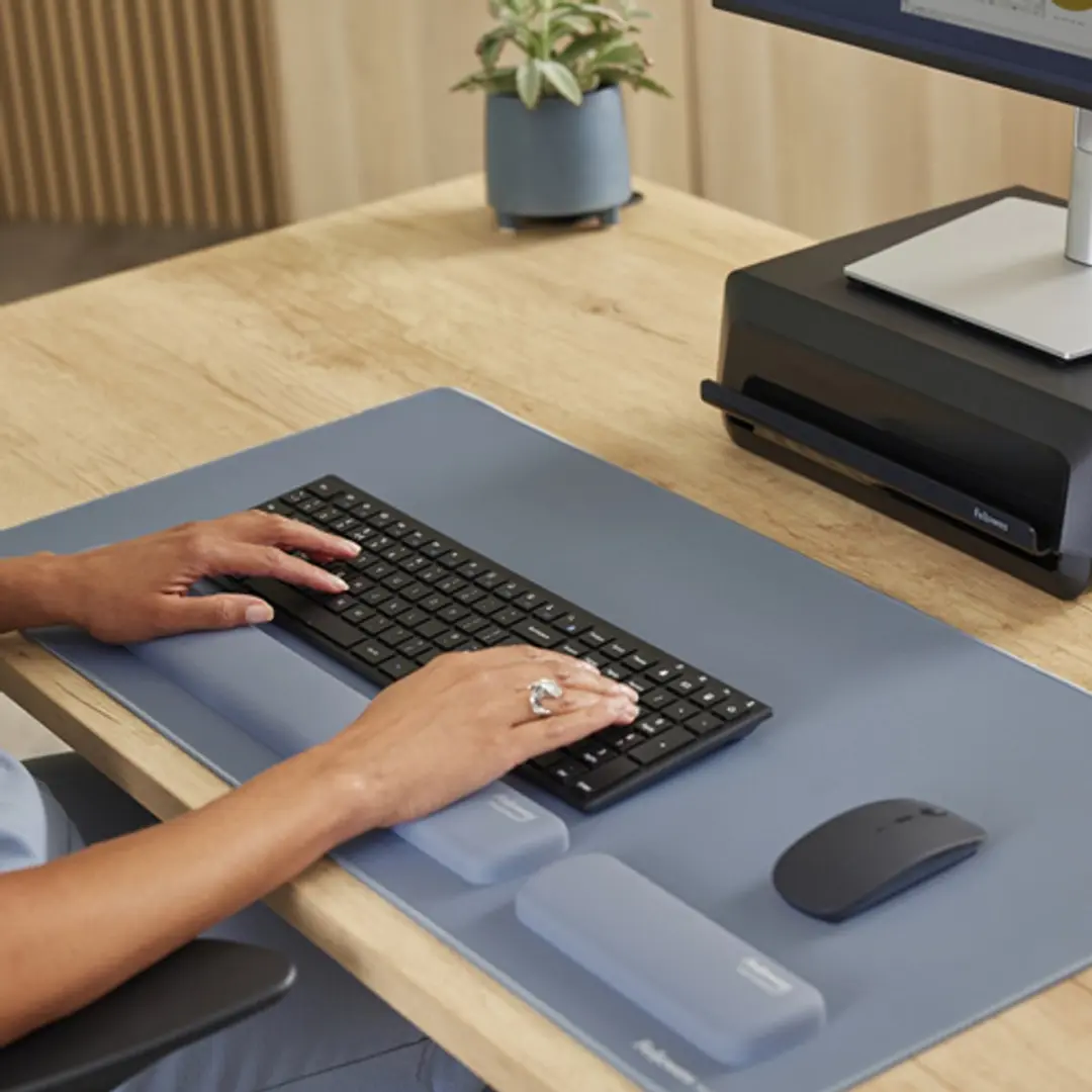 Fellowes Breyta Polssteun Silicone - Lichtblauw - afbeelding 6 van 6