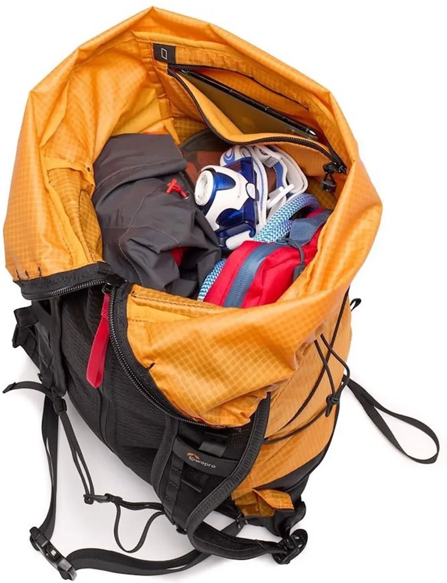 Lowepro RunAbout Pack-Away Daypack 18L Rugzak - Zwart/Geel