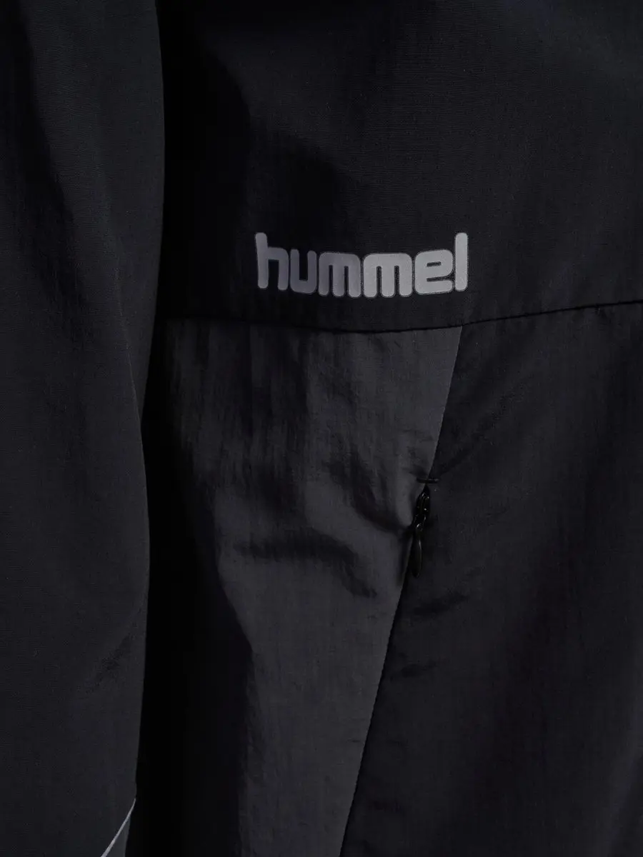 Hummel HMLBLAZE26 Athleisure Track Jacket - Zwart