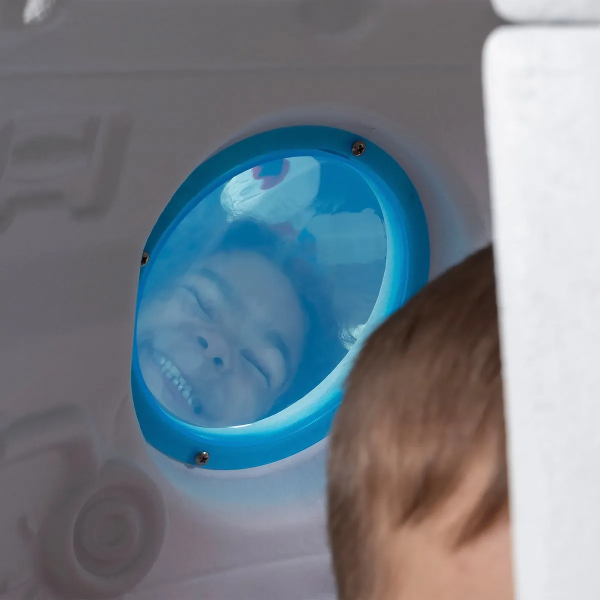 Step2 Space Capsule Swing Raketspeelhuisje - 2-persoons - Zwart/Wit