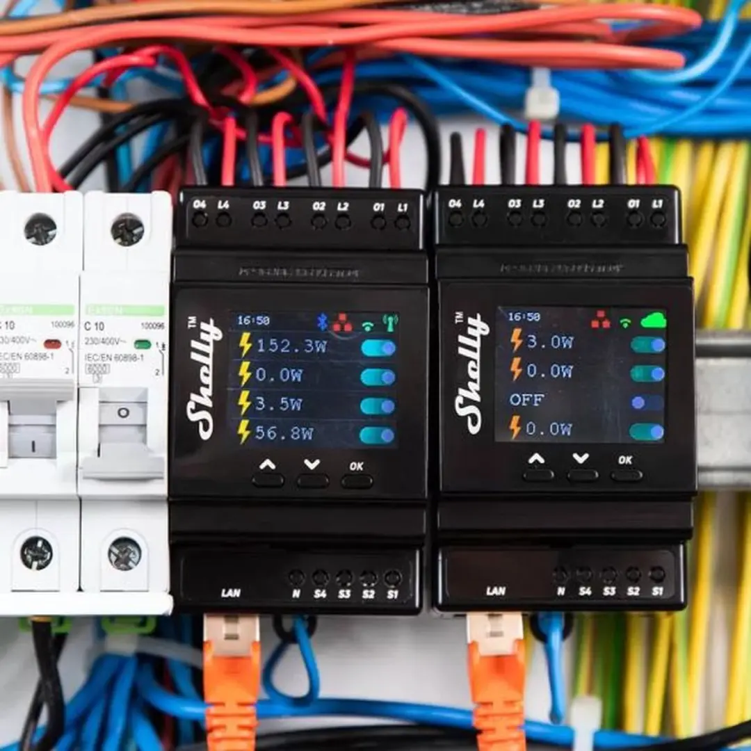 Shelly Pro 4PM DIN-rail Schakelaar - 4x Stroommeting - Zwart