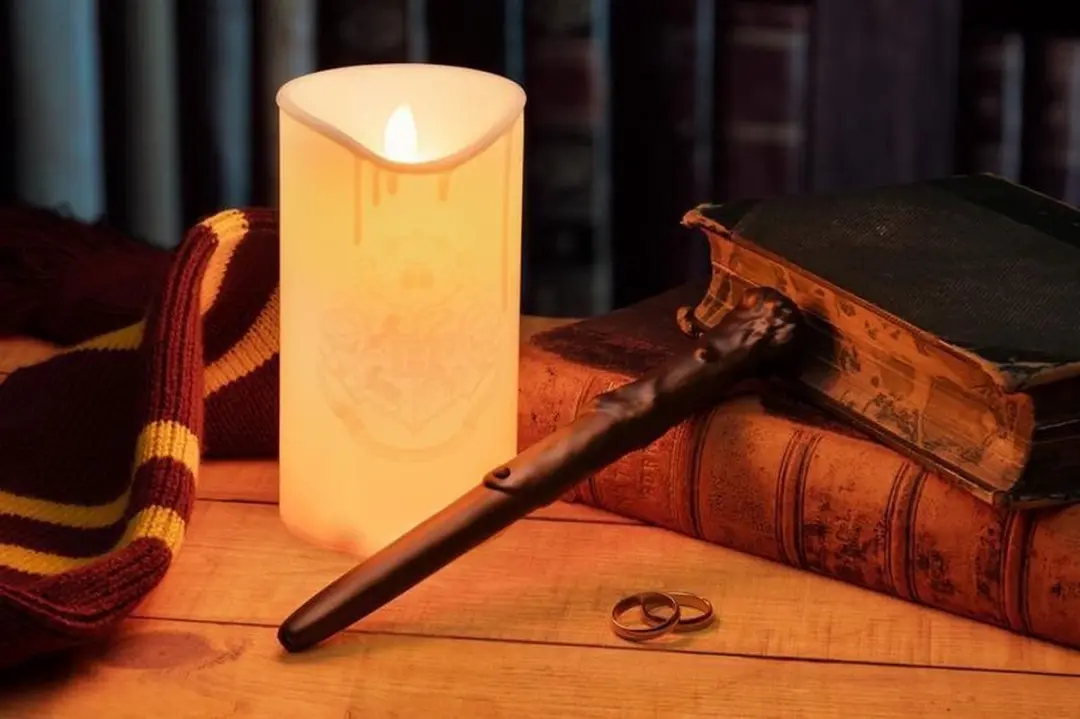 Paladone Harry Potter Hogwarts LED-Kaars met Toverstaf Afstandsbediening - Amber