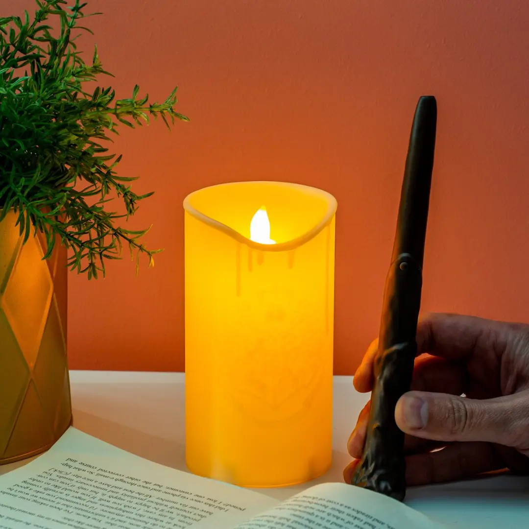 Paladone Harry Potter Hogwarts LED-Kaars met Toverstaf Afstandsbediening