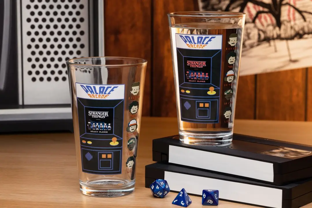 Paladone Stranger Things Arcade Glas - 0.45L - PP10172ST