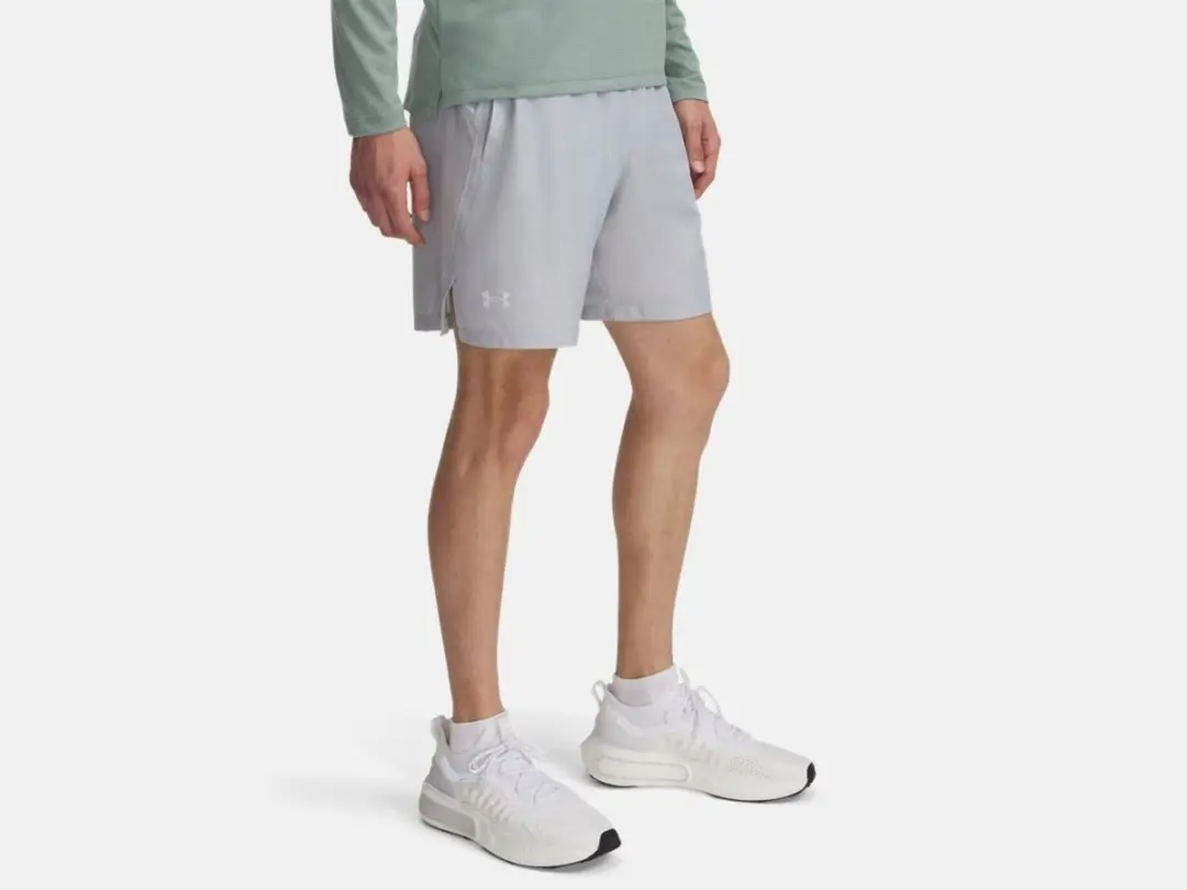 Under Armour UA Launch 7" Shorts - Heren Sportbroek M - Mod Grijs/Wit/Reflecterend