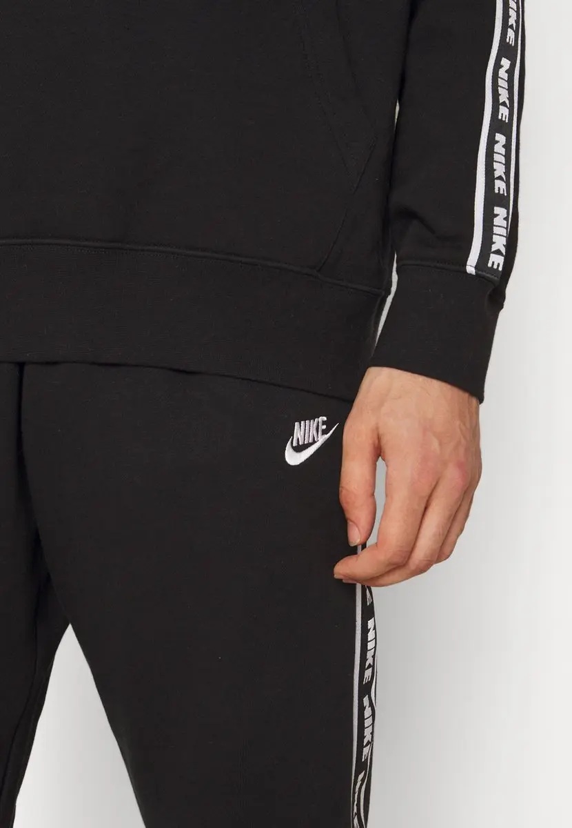 Nike NK Club FLC GX HD Tracksuit FB7296-010 - Zwart/Wit