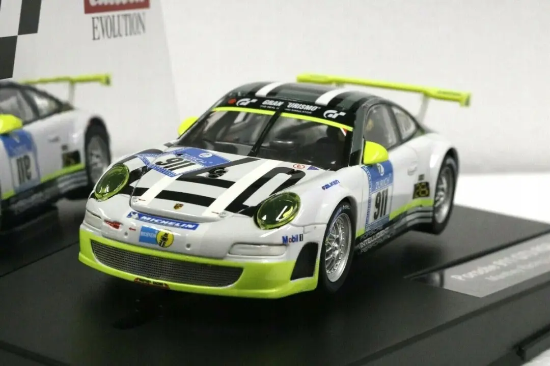 Carrera Evolutie Porsche 911 GT3 RSR Manthey Racing 1:32