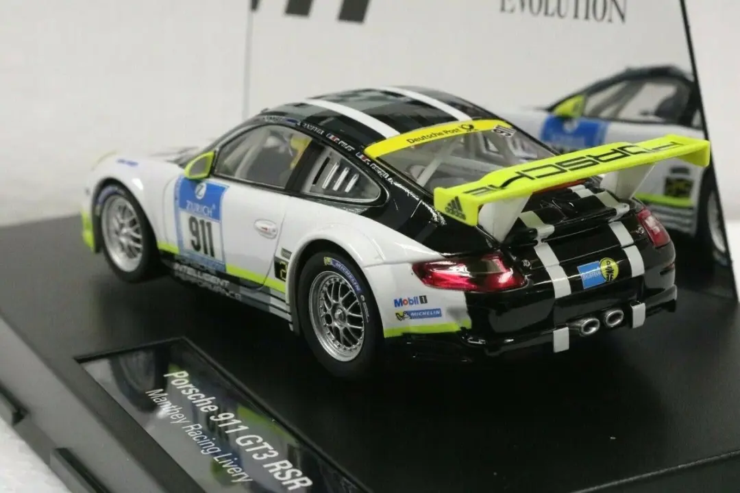 Carrera Evolutie Porsche 911 GT3 RSR Manthey Racing 1:32