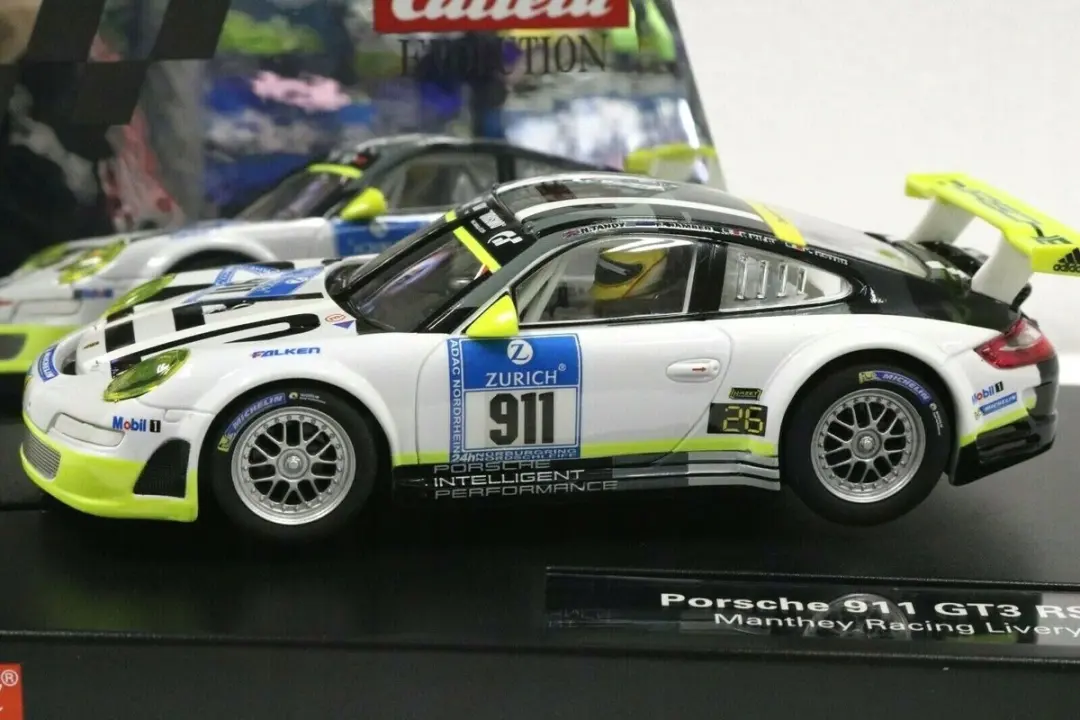 Carrera Evolutie Porsche 911 GT3 RSR Manthey Racing 1:32