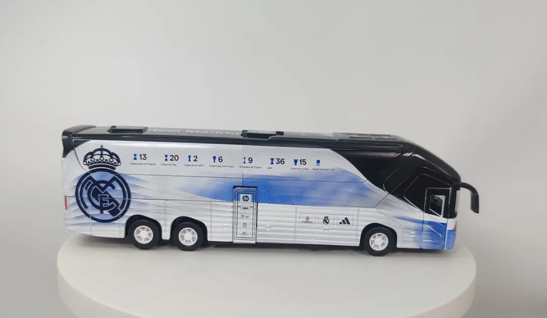 Van der Meulen Real Madrid CF Bus Schaalmodel 1:50