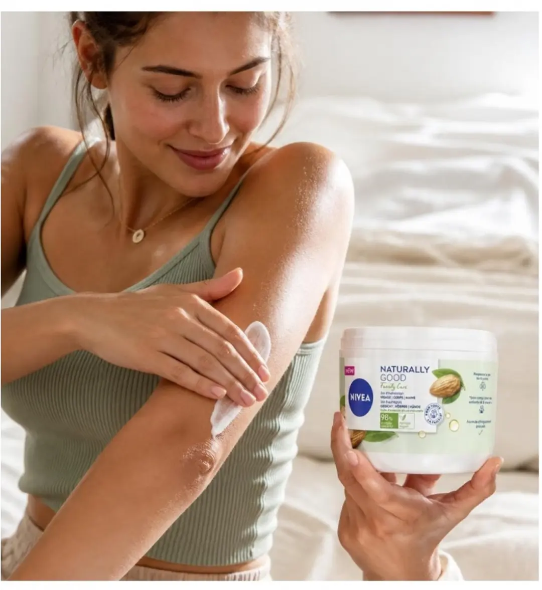 NIVEA Naturally Good Family Care 450ml