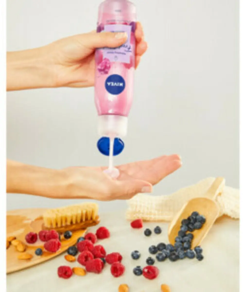 NIVEA Fresh Blends Douchegel Framboos - 3x300ml