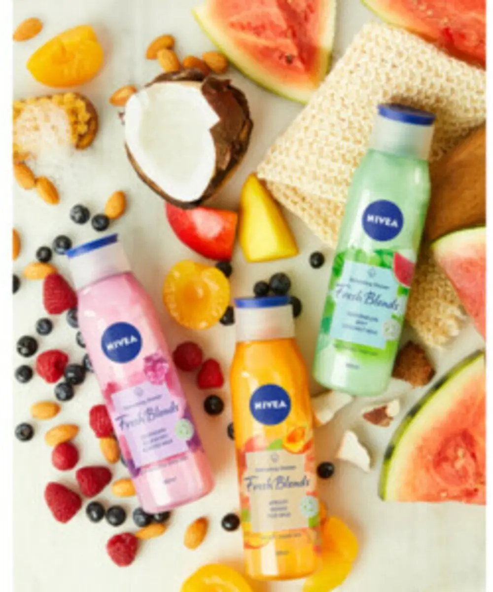 NIVEA Fresh Blends Douchegel Framboos - 3x300ml