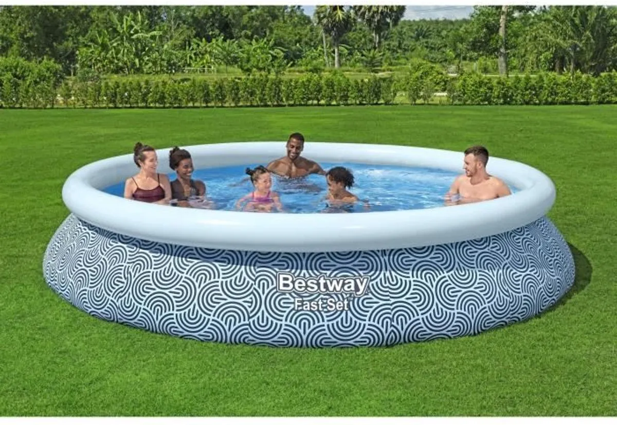 Bestway Opblaasbaar Zwembad 396x84cm - Cartridgefilter - afbeelding 2 van 6