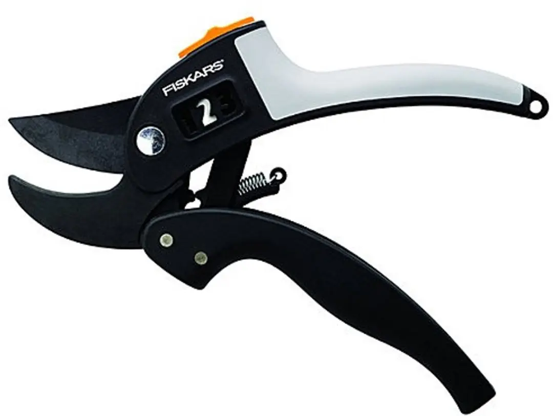 Fiskars Powerstep Snoeischaar P83 - Ø24mm