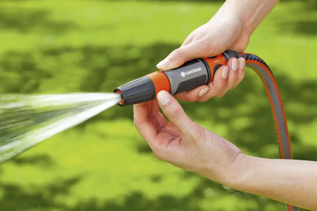 Gardena Tuinspuit met Gardenakop - 2 Sproeistanden