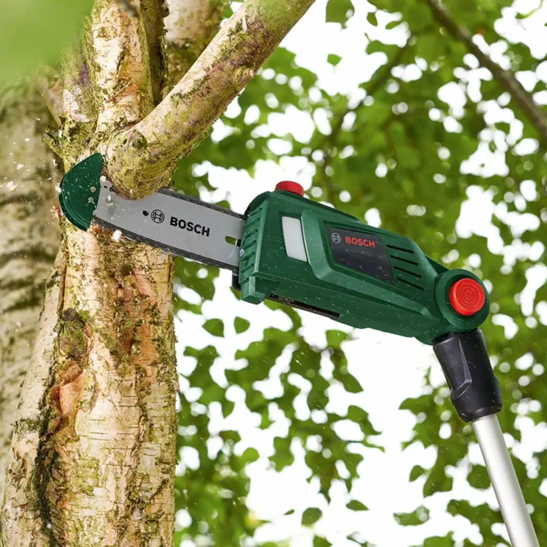 Bosch UniversalChainPole 18V Kettingzaag 20cm - met accu & lader