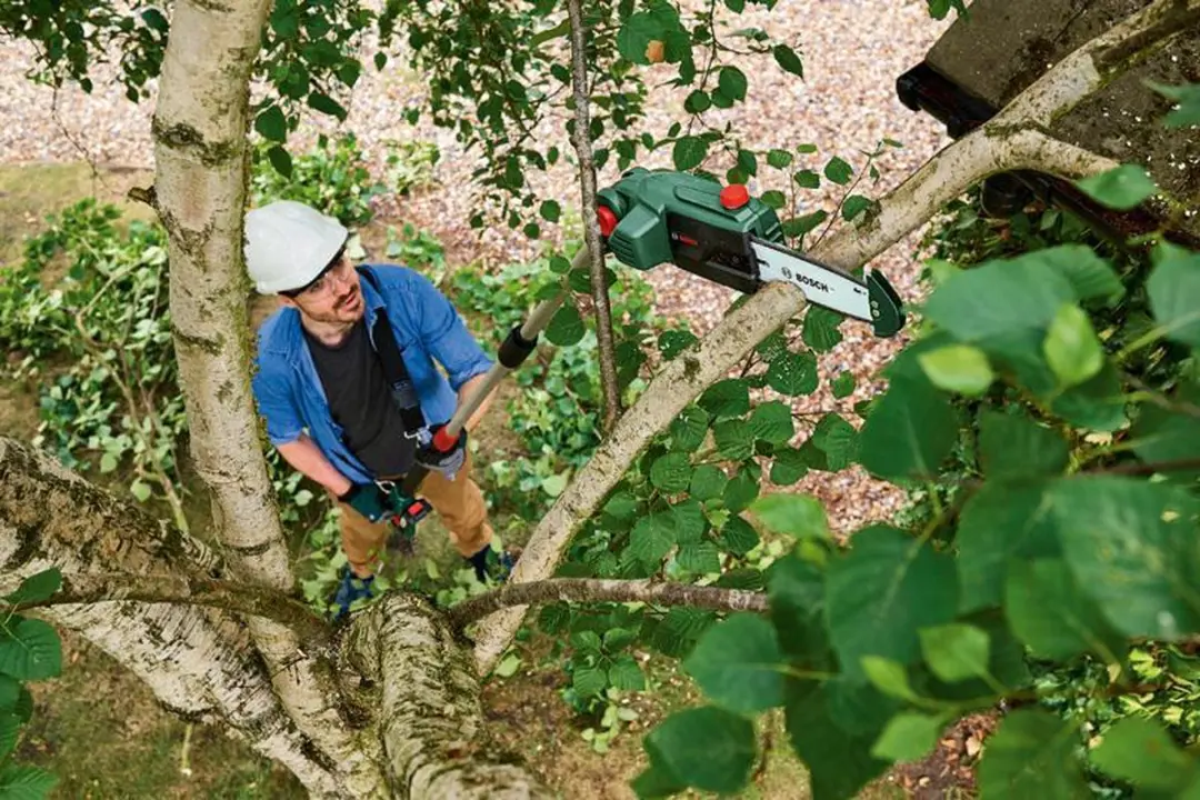 Bosch UniversalChainPole 18V Kettingzaag 20cm - met accu & lader - afbeelding 6 van 6