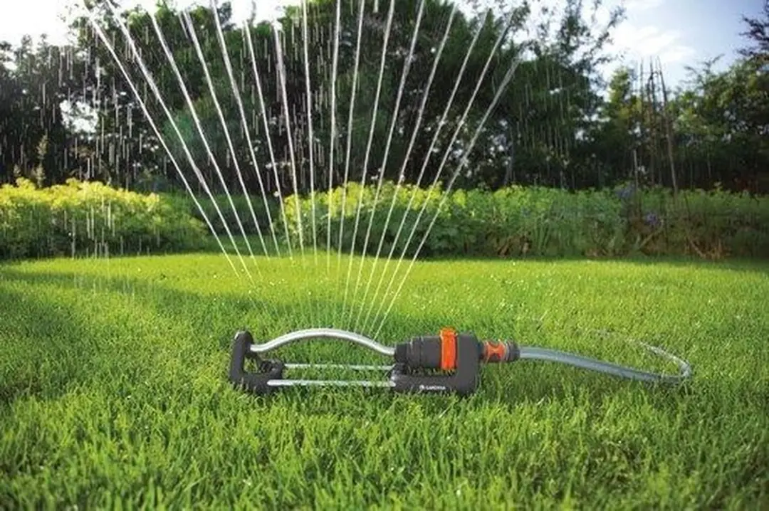 Gardena Aqua S Zwenksproeier - 90-220 m²