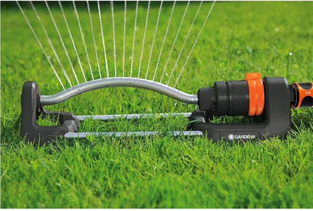 Gardena Aqua S Zwenksproeier - 90-220 m²