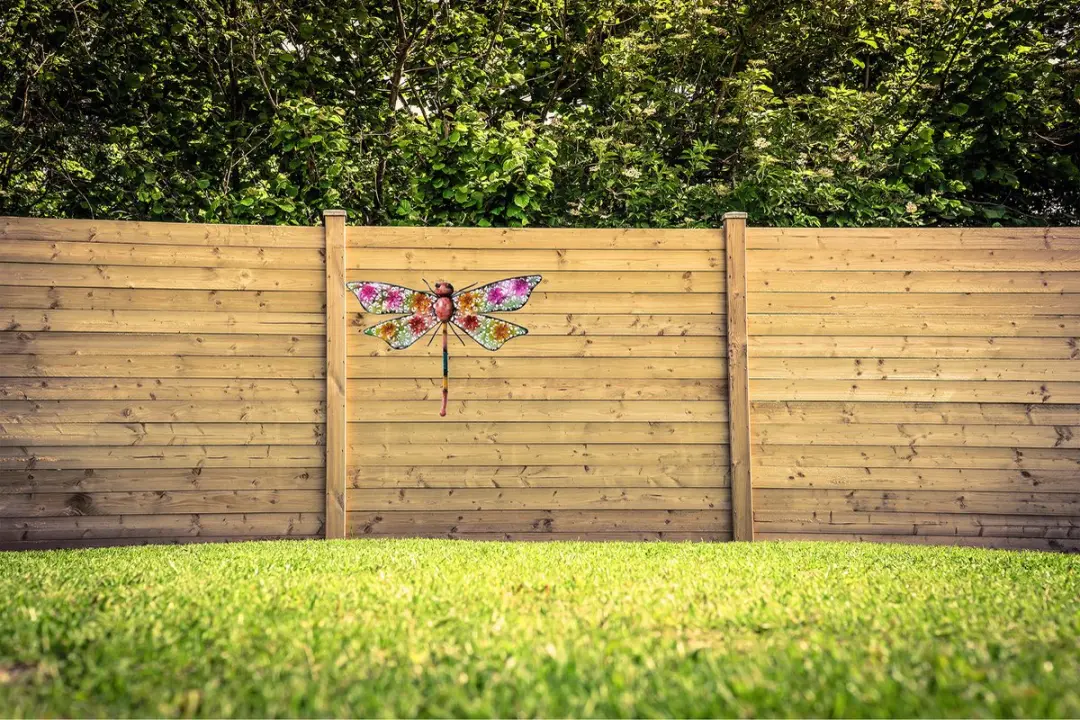 Decoris Grote Metal Libelle Tuindecoratie - 29x47cm - Multi