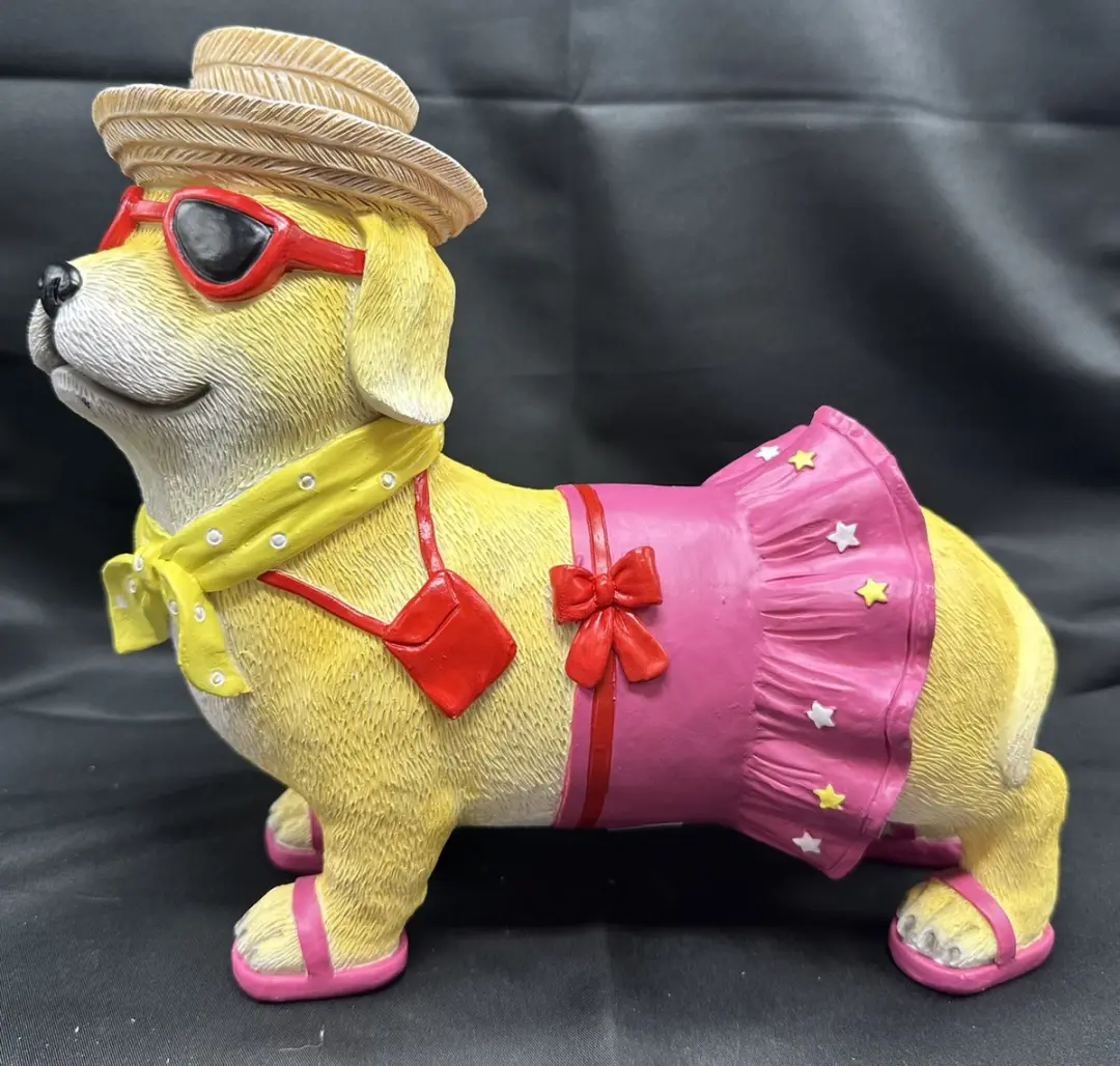 Impuls Tropische Hond met Roze Rok Decoratief Beeld - Meerkleurig