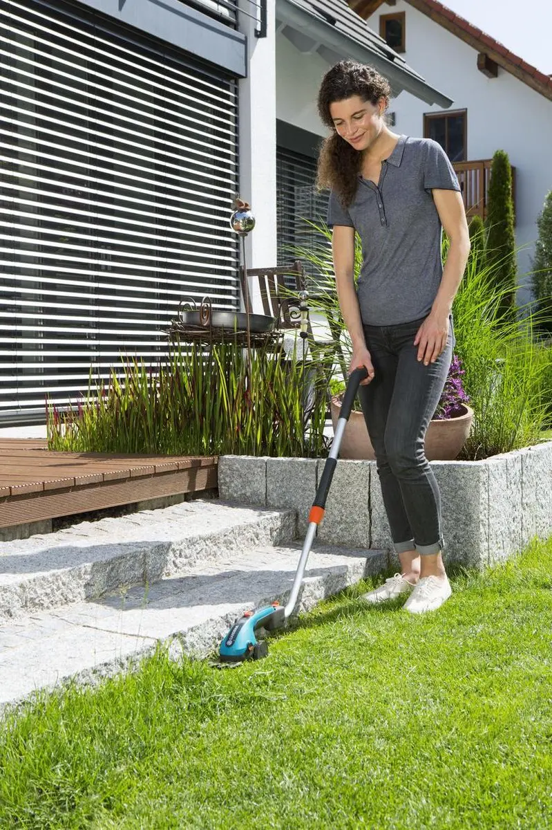 Gardena Telescoopsteel 9859-20 met wielen - Voor accu grasschaar