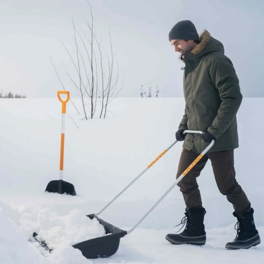 Fiskars SnowXpert Sneeuwschuiver 72cm - Zwart