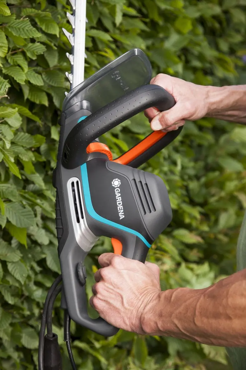 Gardena PowerCut 700/65 Heggenschaar - 65cm Meslengte