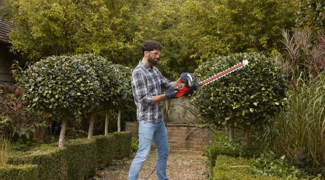 BLACK+DECKER BEHTS451-QS Heggenschaar 550W - 60cm - afbeelding 6 van 6