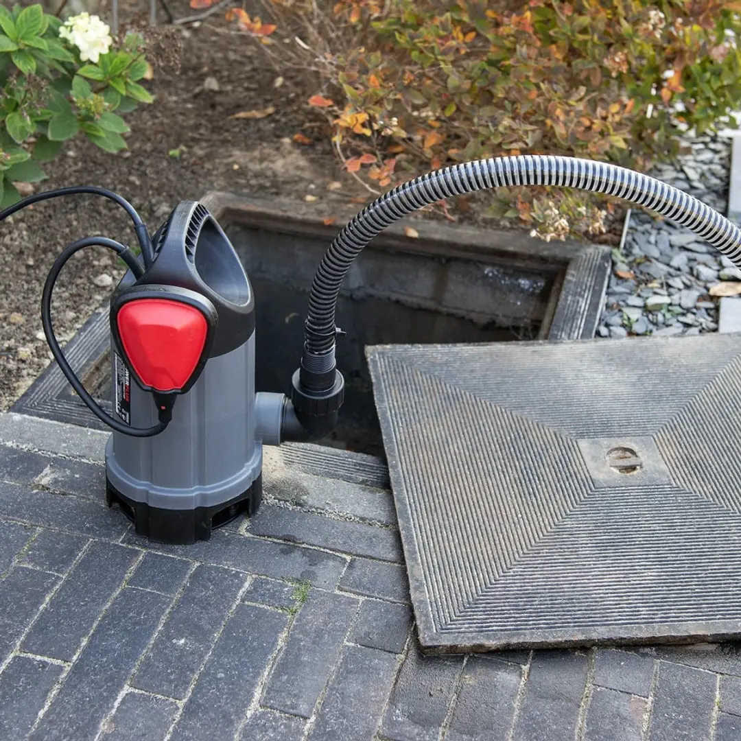 Powerplus Dompelpomp POWEW67904 400W - 7500 l/u