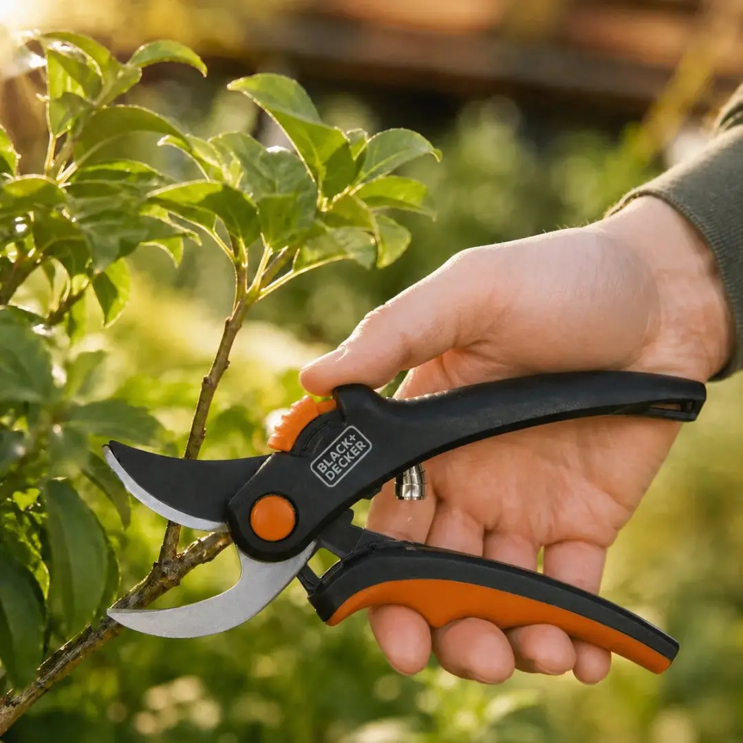 BLACK+DECKER Bypass Snoeischaar 20cm - Metalen kop - afbeelding 2 van 2