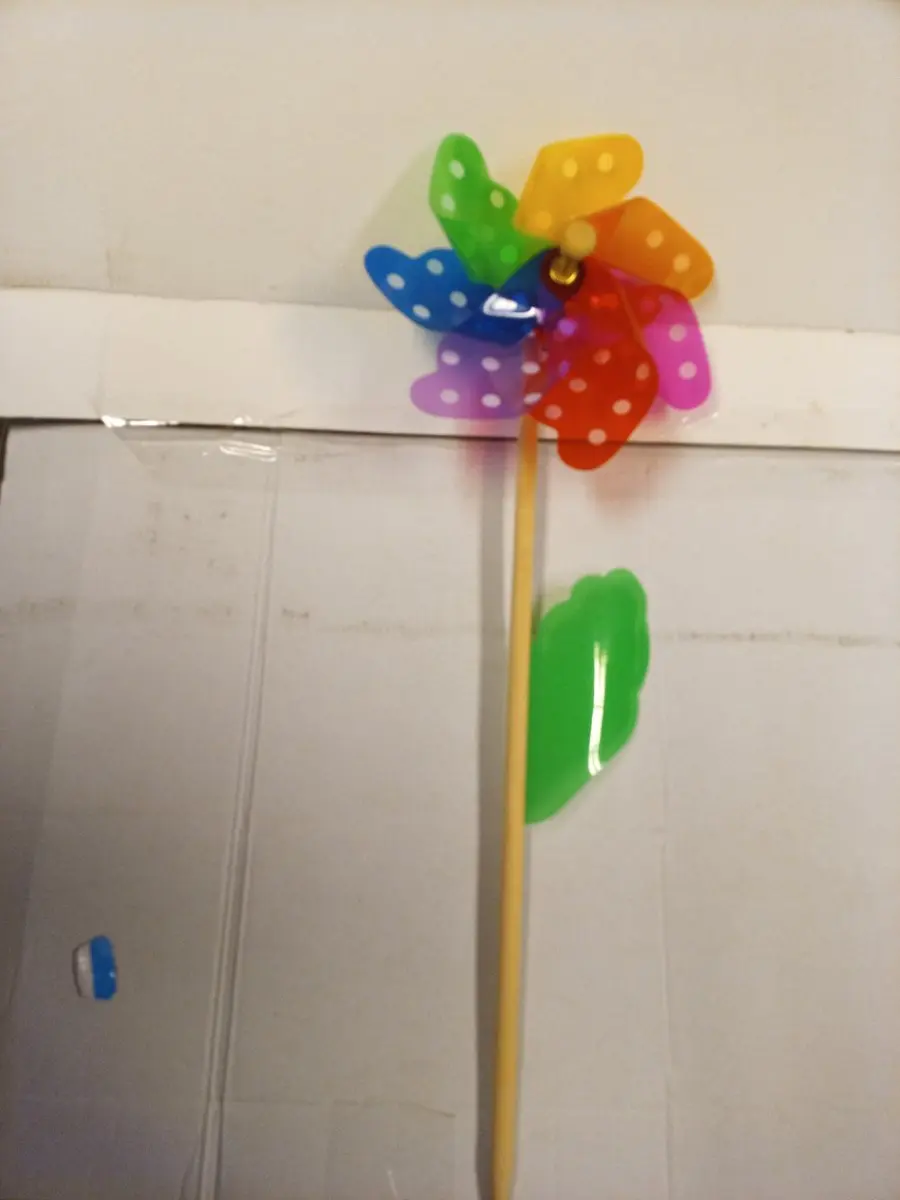 VDTOYS Regenboog Windmolens Set 10x Ø18cm