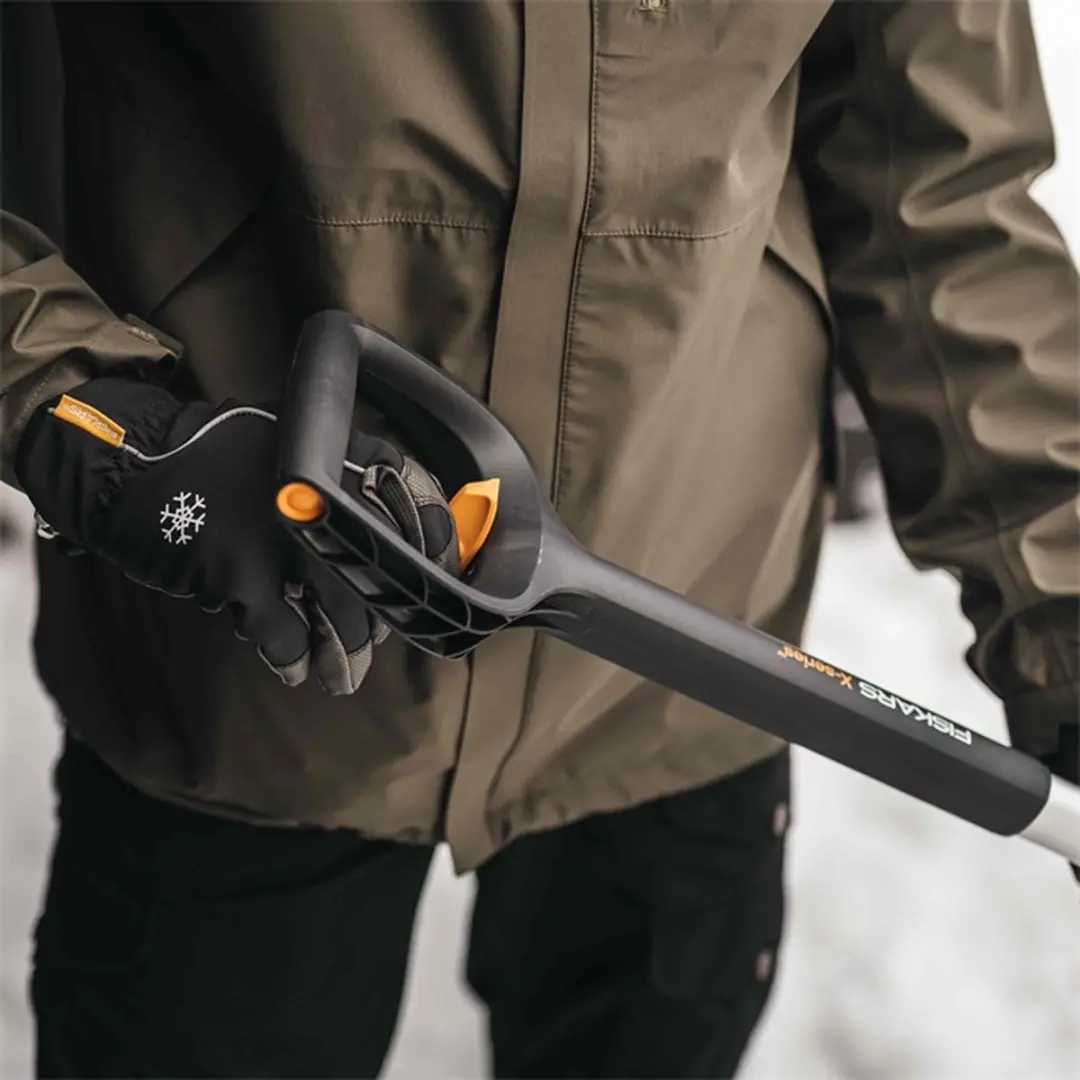 Fiskars X-Serie Telescopische Sneeuwruimer 1057189 - afbeelding 3 van 6