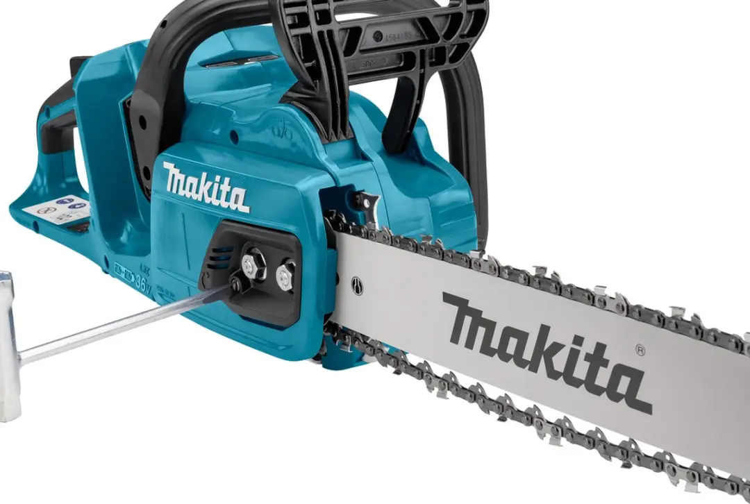 Makita DUC355PG2J Kettingzaag Set - 35cm - 2x 18V 6,0Ah - afbeelding 6 van 6