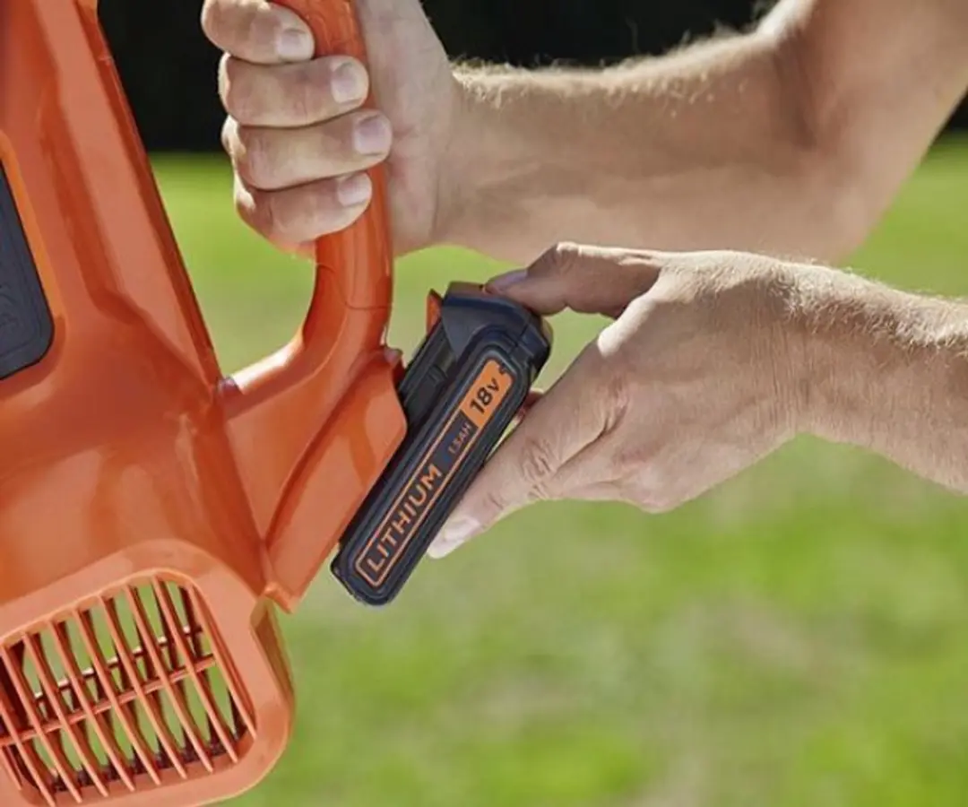 BLACK+DECKER BCBL200L-QW Axiale Bladblazer 18V 2.0Ah
