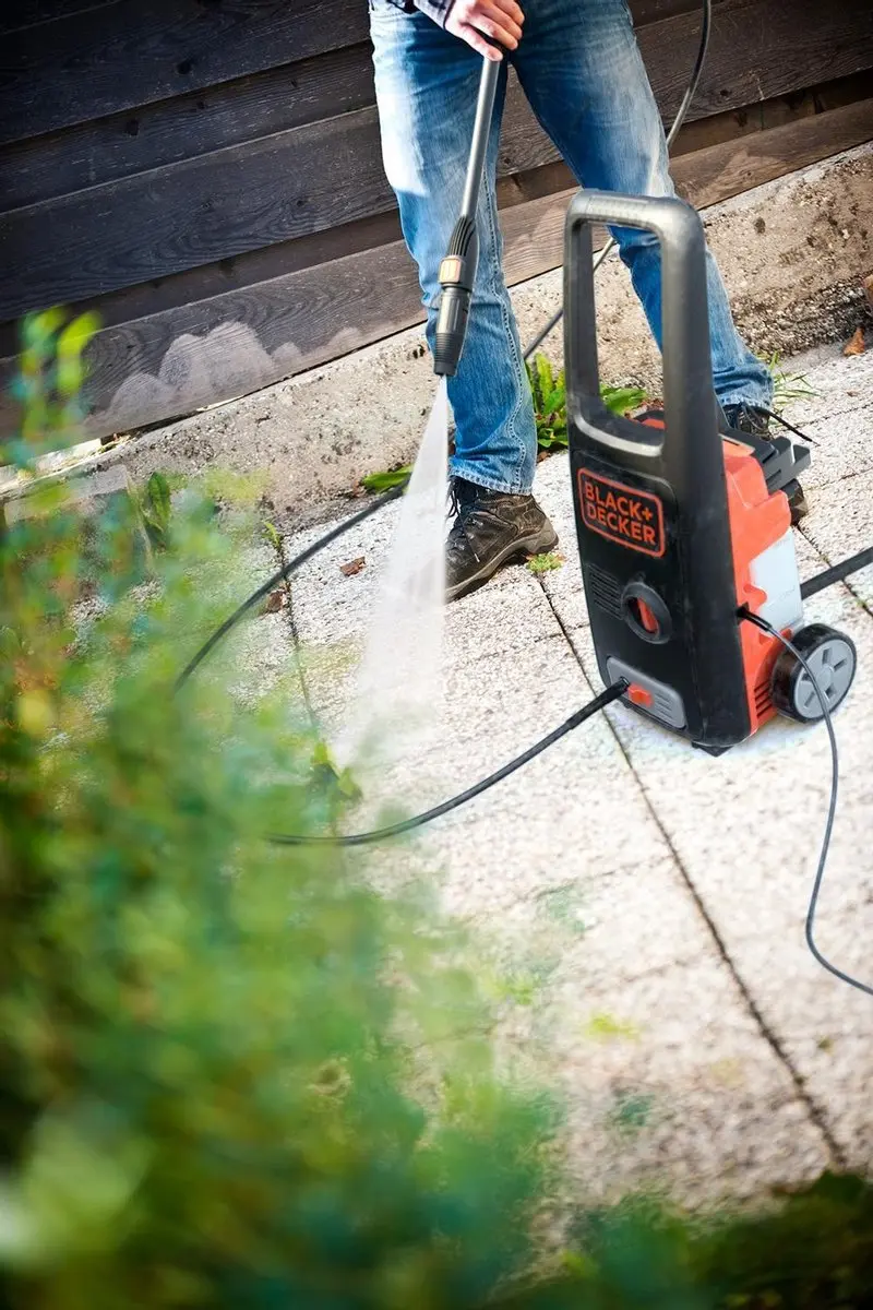 BLACK+DECKER BXPW1400PE Hogedrukreiniger 1400W - 110 Bar - 8 Accessoires - afbeelding 5 van 6