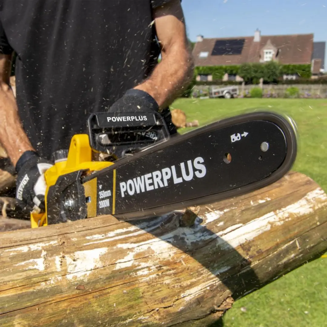 Powerplus POWEG10020 Elektrische Kettingzaag 2000W - 35cm Zaagblad - afbeelding 2 van 6