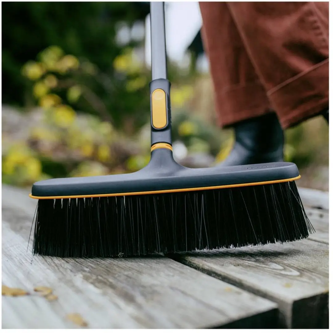 Fiskars OneClick Bezem - Terras - Kleurloos