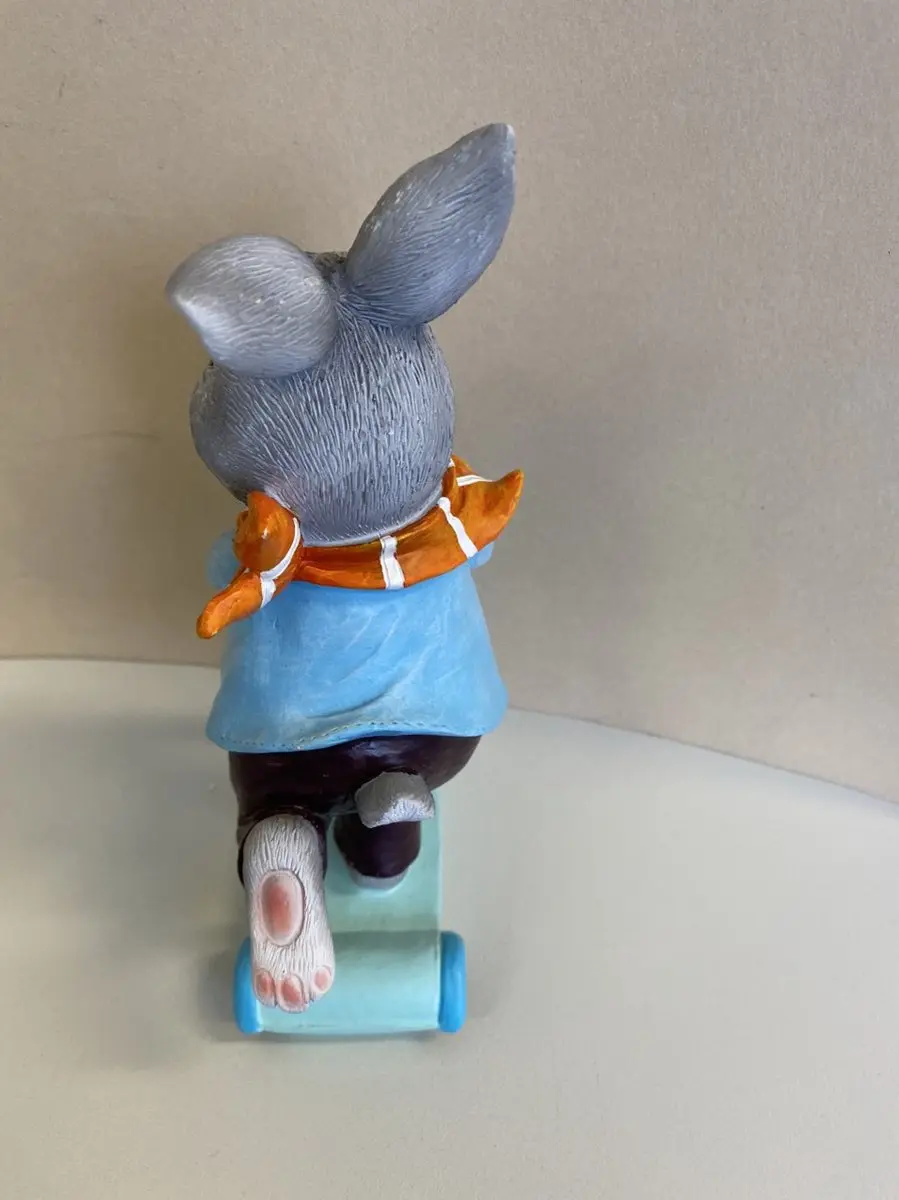 Impuls Konijn op Step Beeld - 19x14x7cm - Meerkleurig