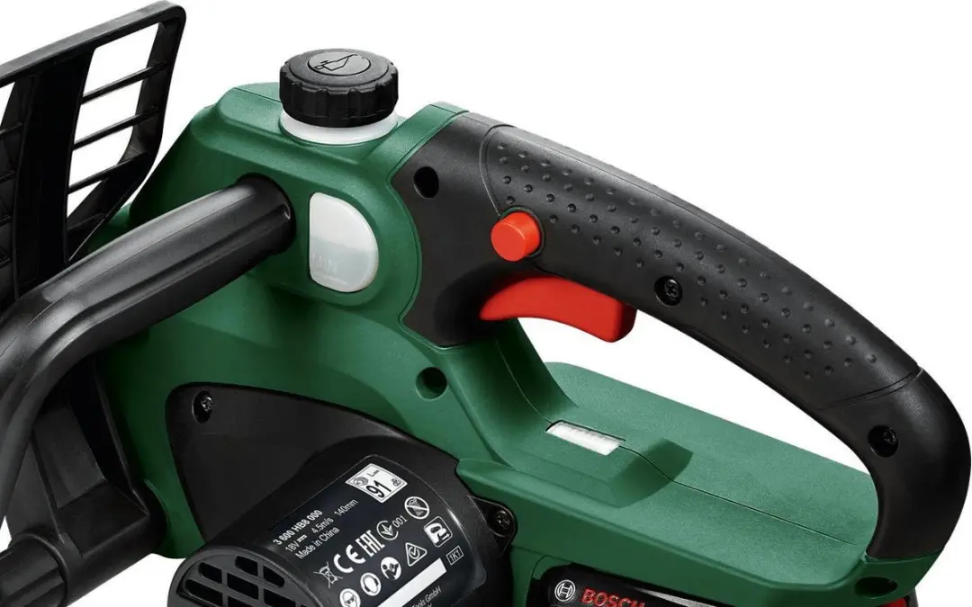 Bosch UniversalChain 18 Kettingzaag - 18V - 2,5Ah