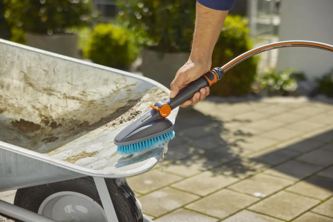 Gardena Cleansystem Handborstel M Hard - Slangaansluiting