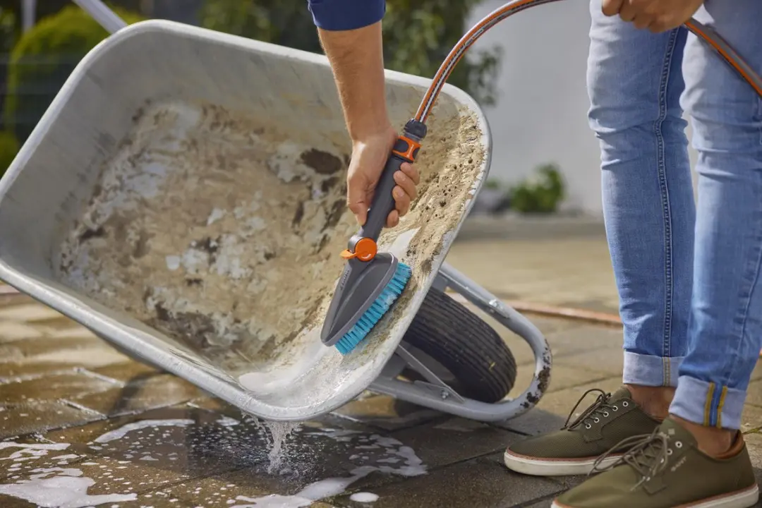 Gardena Cleansystem Handborstel M Hard - Slangaansluiting - afbeelding 6 van 6