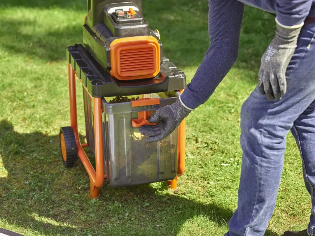 BLACK+DECKER BEGAS5800-QS Hakselaar 2800W