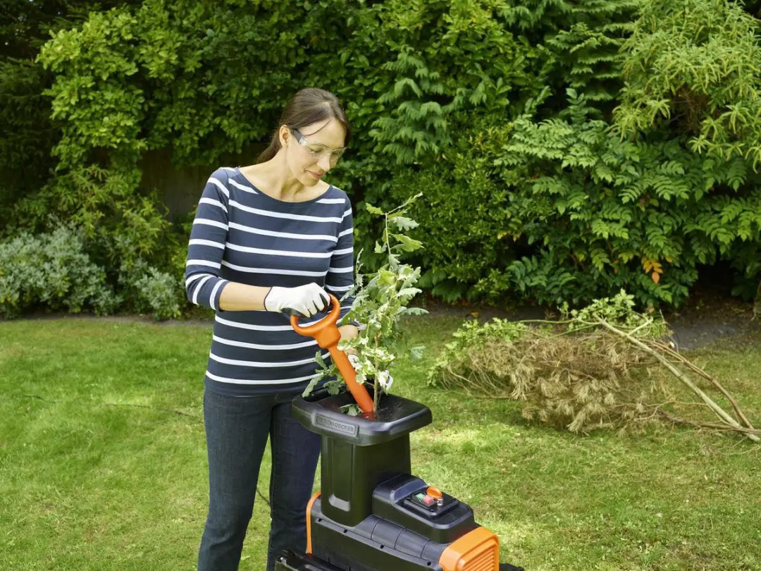 BLACK+DECKER BEGAS5800-QS Hakselaar 2800W - afbeelding 6 van 6
