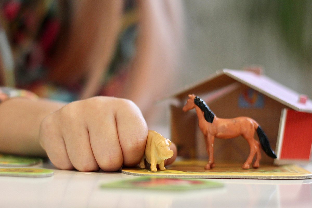 Tactic Zoek en Vind Boerderij - Bordspel - Opvouwbare schuren - 17 Speelfiguren - Vanaf 4 jaar