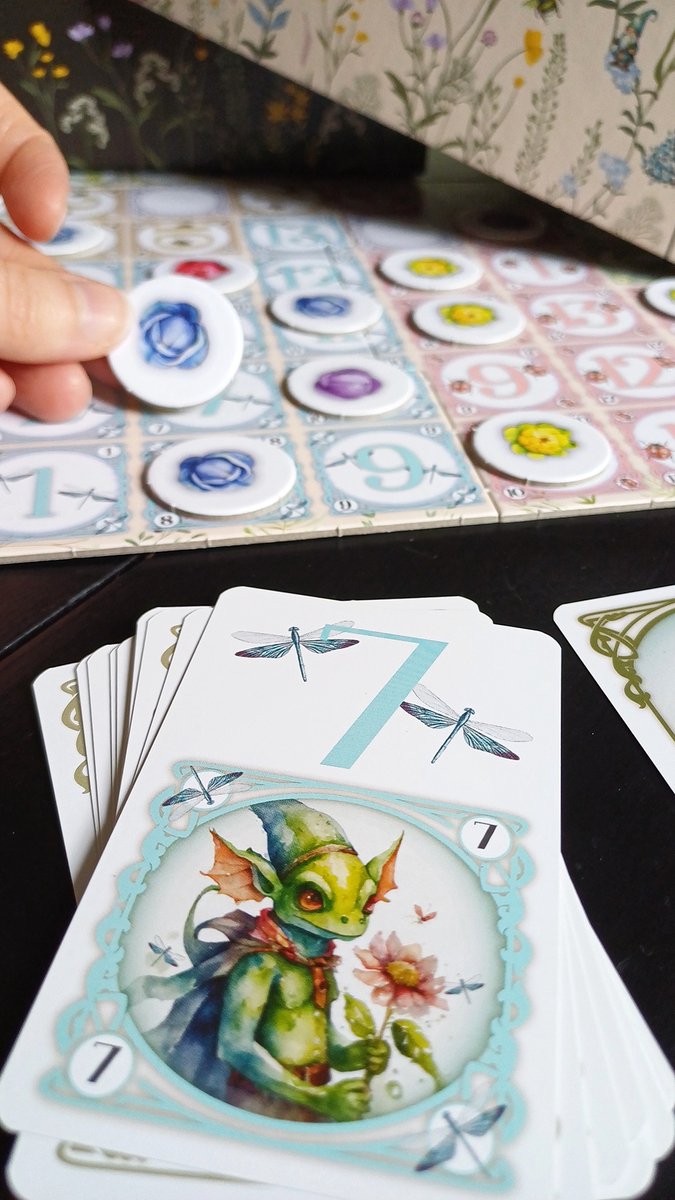 Tactic Botanical Bliss – Bordspel – Strategisch Legspel met Bloemen – Fleurige Tactische Strijd – Familiespel – 2 tot 4 Spelers – Vanaf 8 Jaar